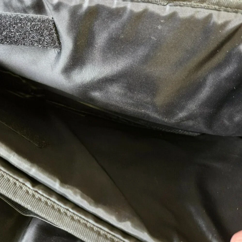 Targus CityGear Messenger Case for 16 Inch Laptop Bag Black Grey Work Travel